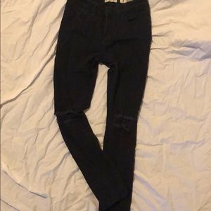 Black ripped skinny jeans